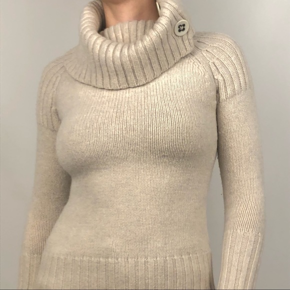 100% lamb wool pullover. Excellent condition. Size S, cream colour. - Picture 3 of 7